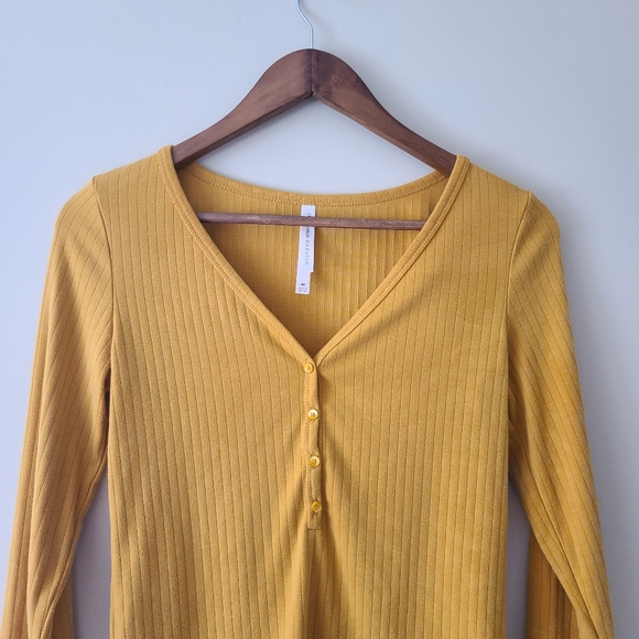 The group by babaton mustard long sleeve - Picture 3 of 4